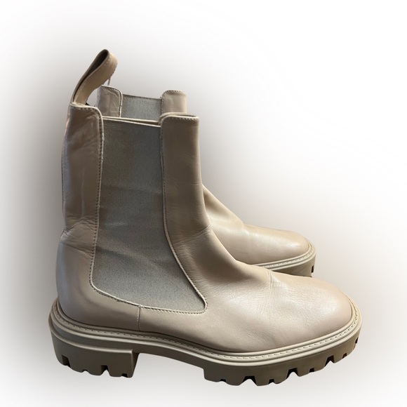 Zara Shoes - Zara lug ankle boots